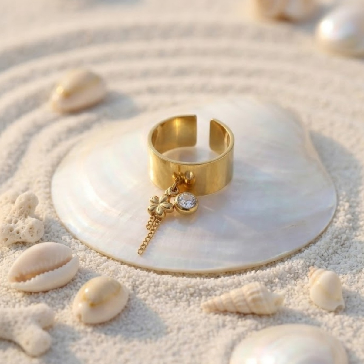 Lucky Bloom Ring – Gold ✨